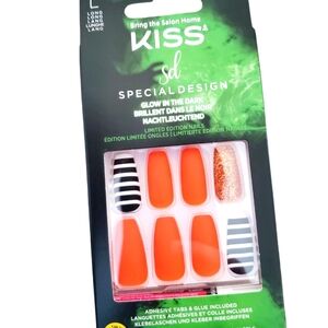 NEW KISS Special Design Glow in the Dark Limited Edition Nails